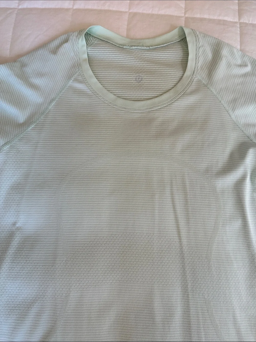 NWOT Lululemon Swiftly Tee
